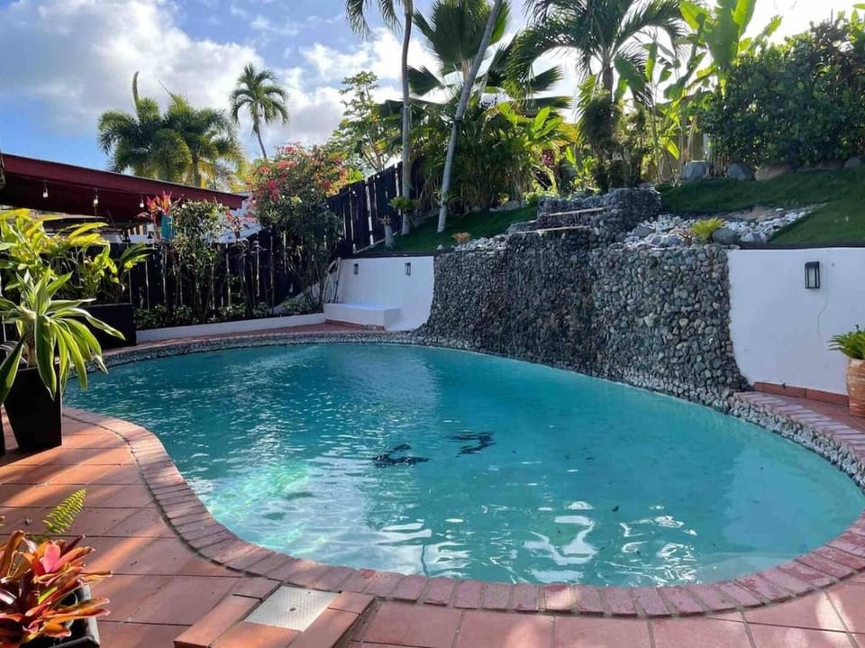 Private home in a gated community with pool! Villa in Palmas del Mar