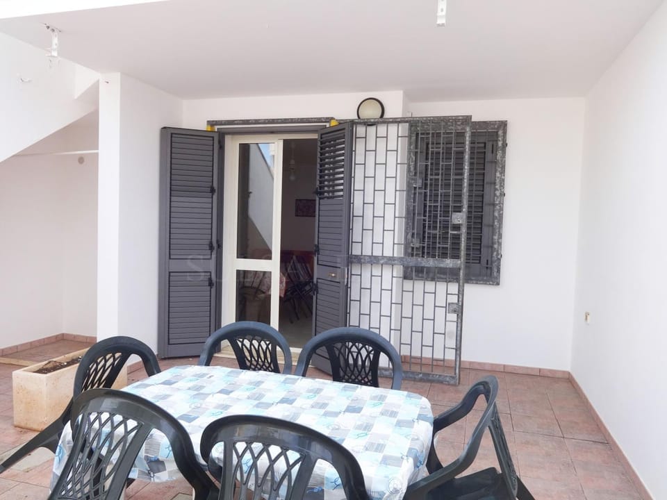 Patio, Dining area