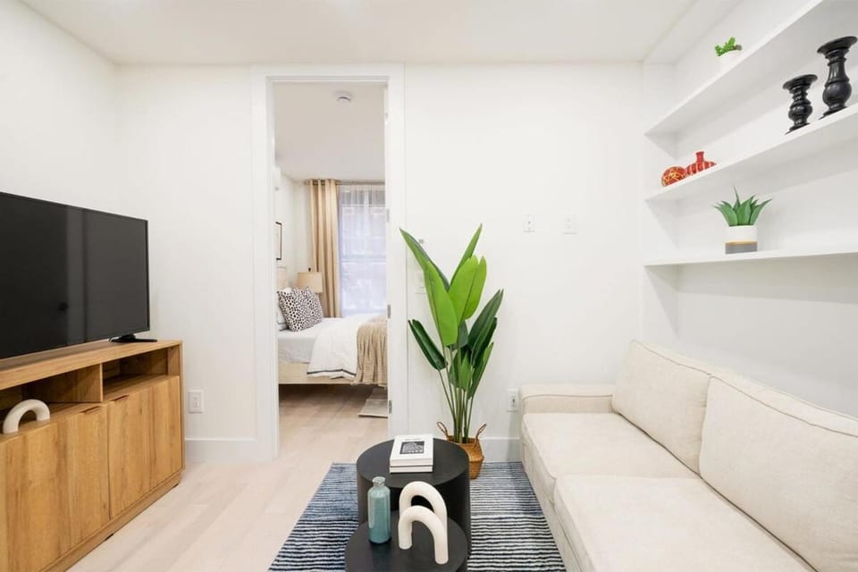 48-4FW Newly Renovated 2br Midtown West W&D Apartment in Midtown