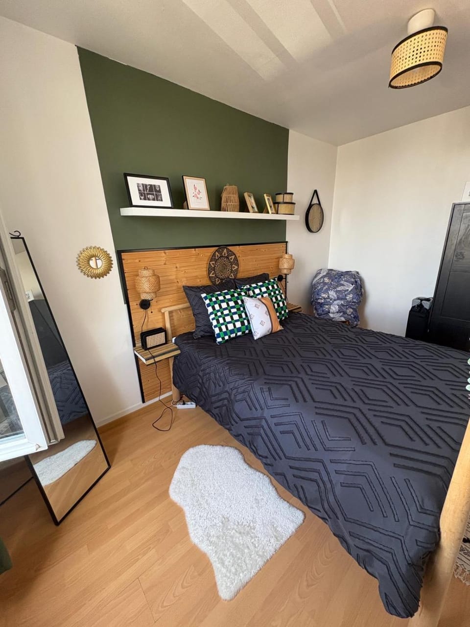 Un cocon au Presbytère avec place de parking voiture gratuite Apartment in Caen