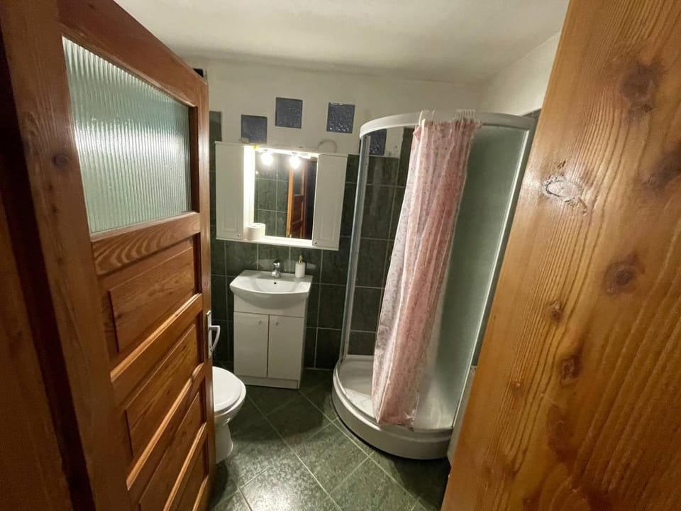 Casa Elena Bran camera dubla cu balcon Bed and Breakfast in Bran