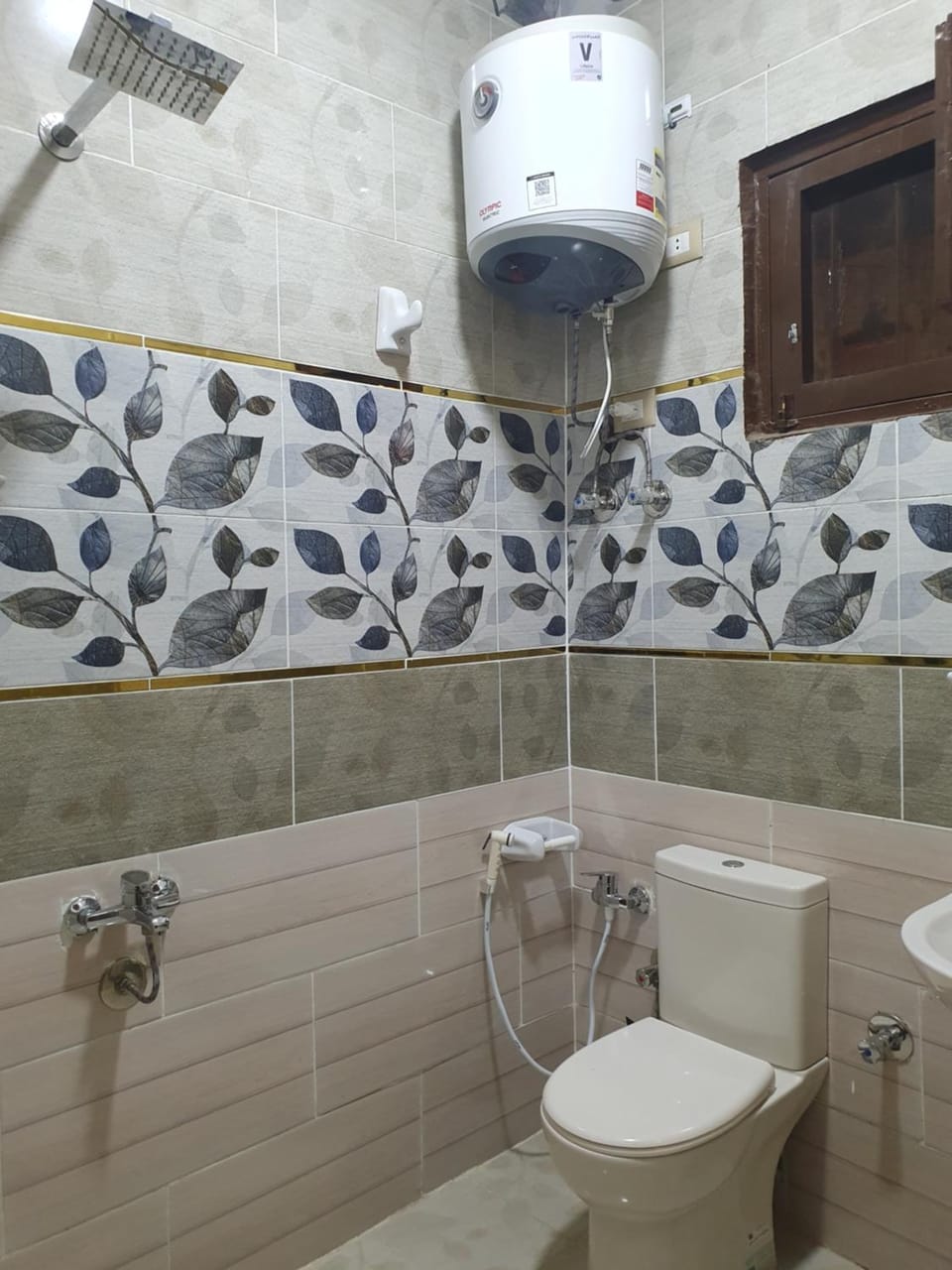 Shower, Toilet, Bathroom