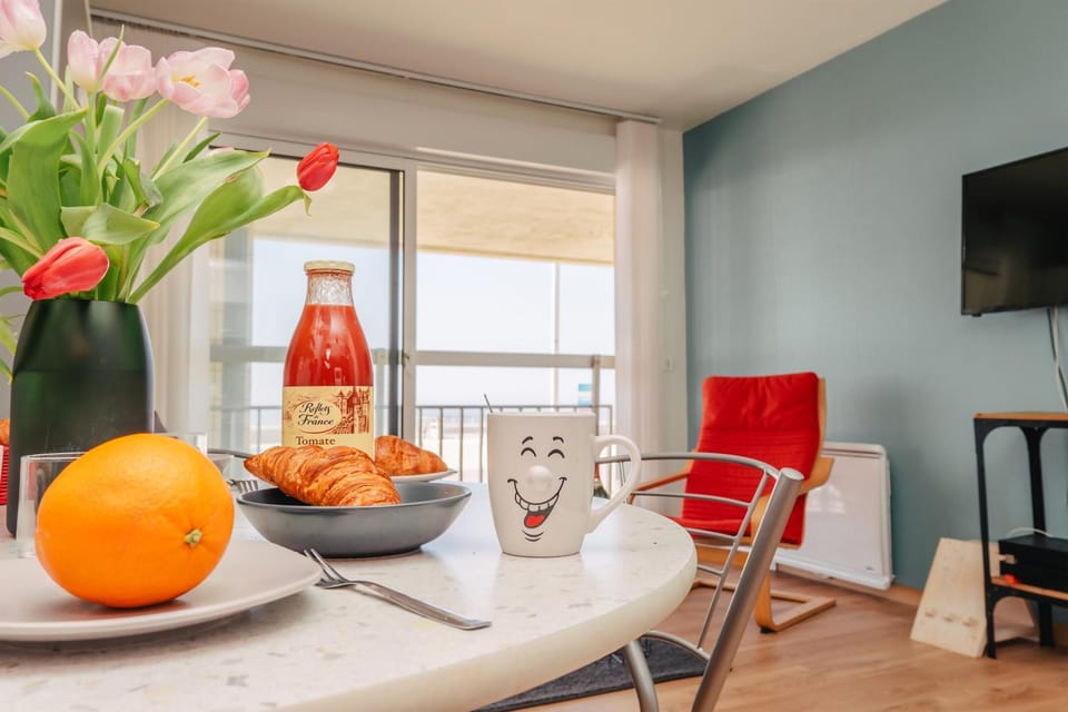 TV and multimedia, Dining area