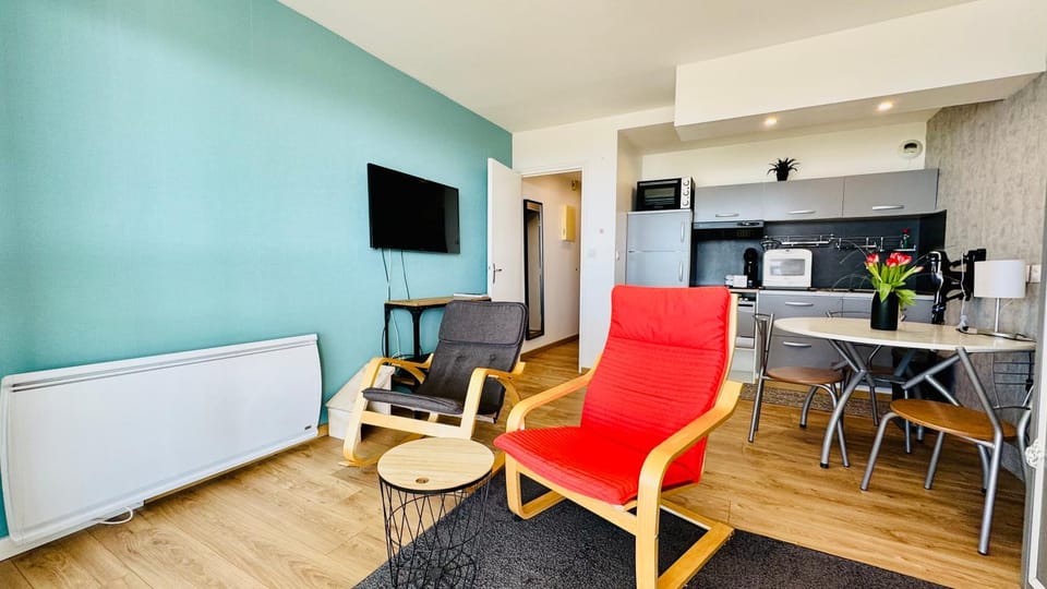 Living room, kitchen