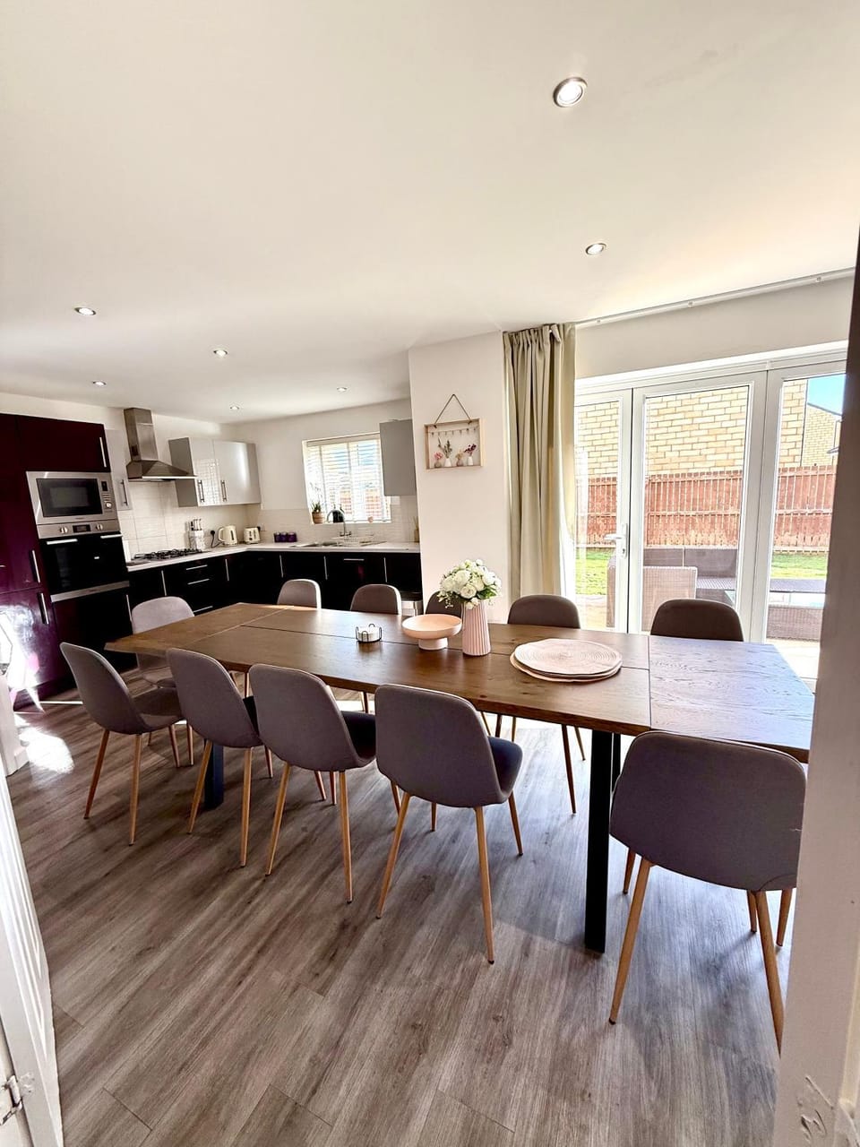 Elysian Escape, modern 5 bedroom house House in Darlington