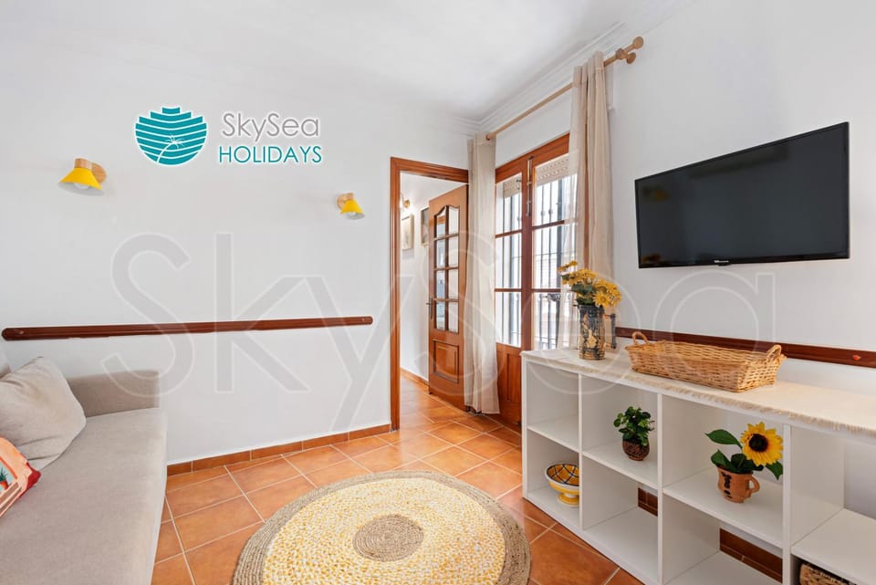 Bed, TV and multimedia