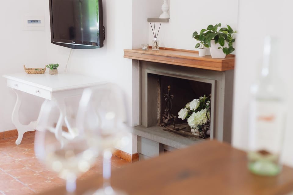 Communal lounge/ TV room, TV and multimedia, Living room