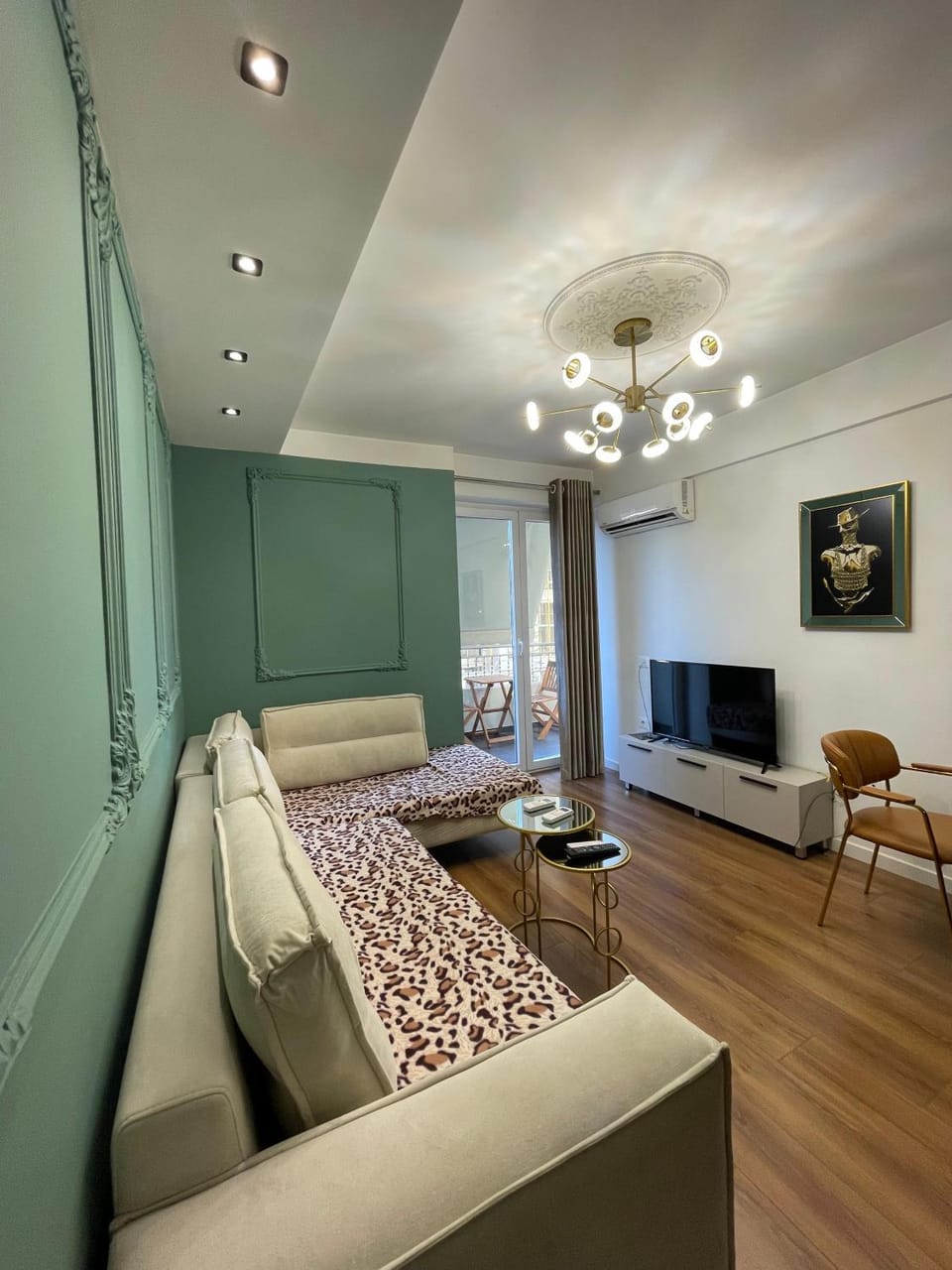 TV and multimedia, Photo of the whole room