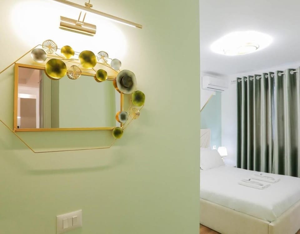 Bedroom, towels, towels