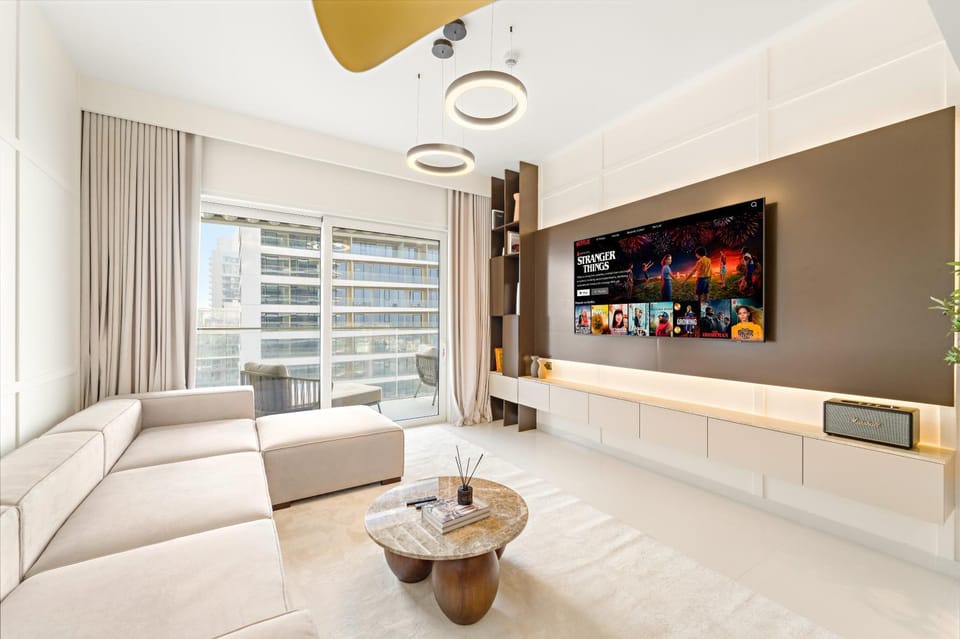 TV and multimedia, Living room, Evening entertainment, internet, air conditioner