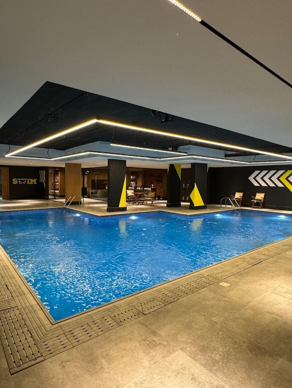 Swimming pool