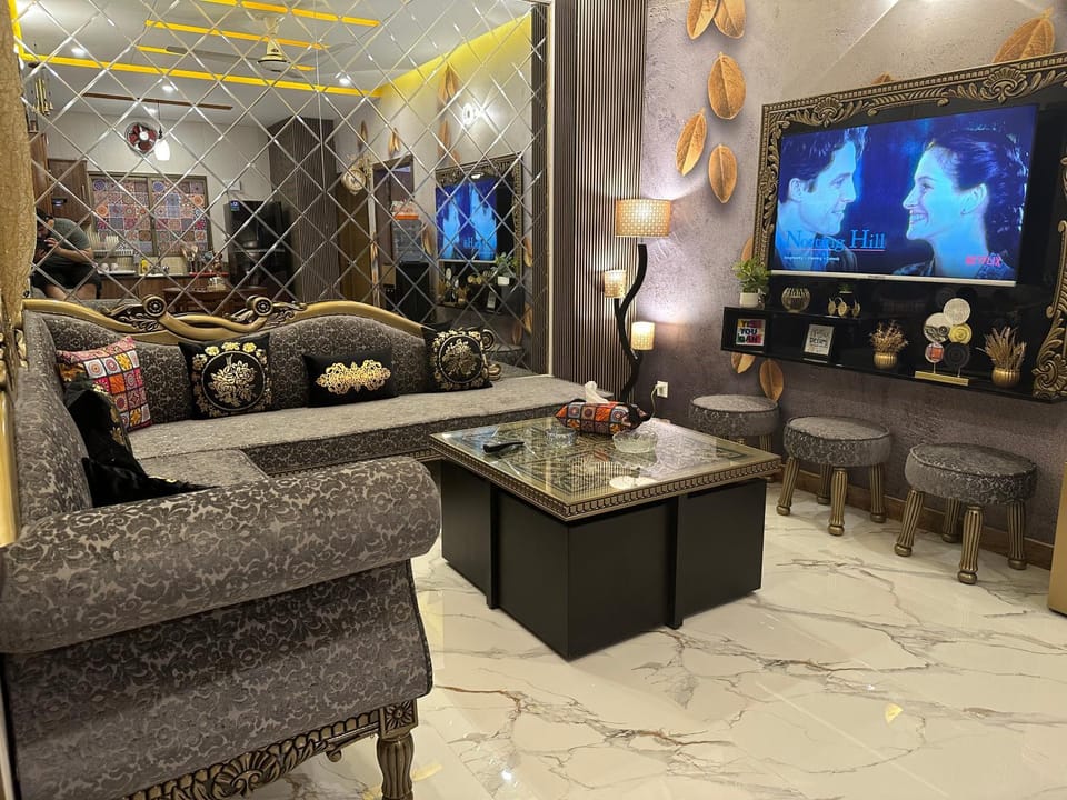 Living room, Evening entertainment