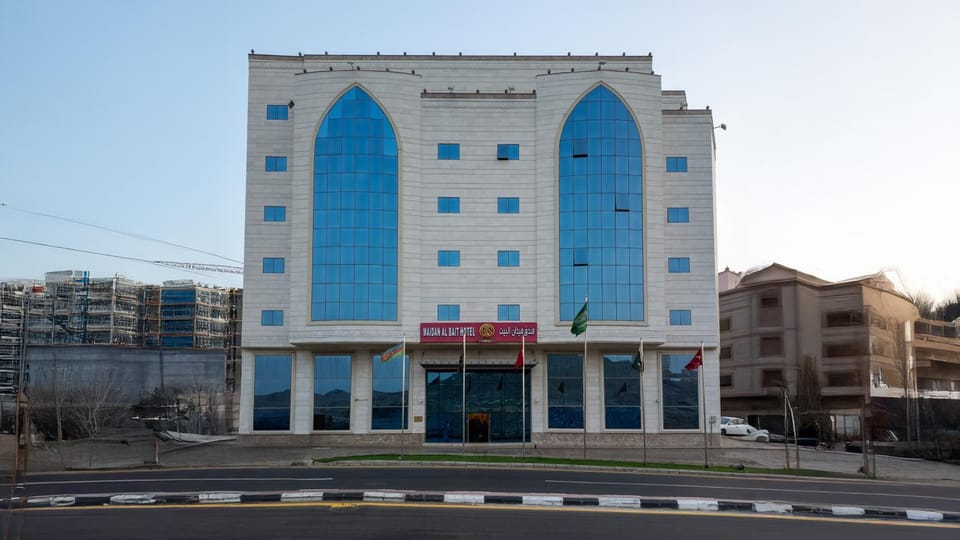 Property building, Day, Location