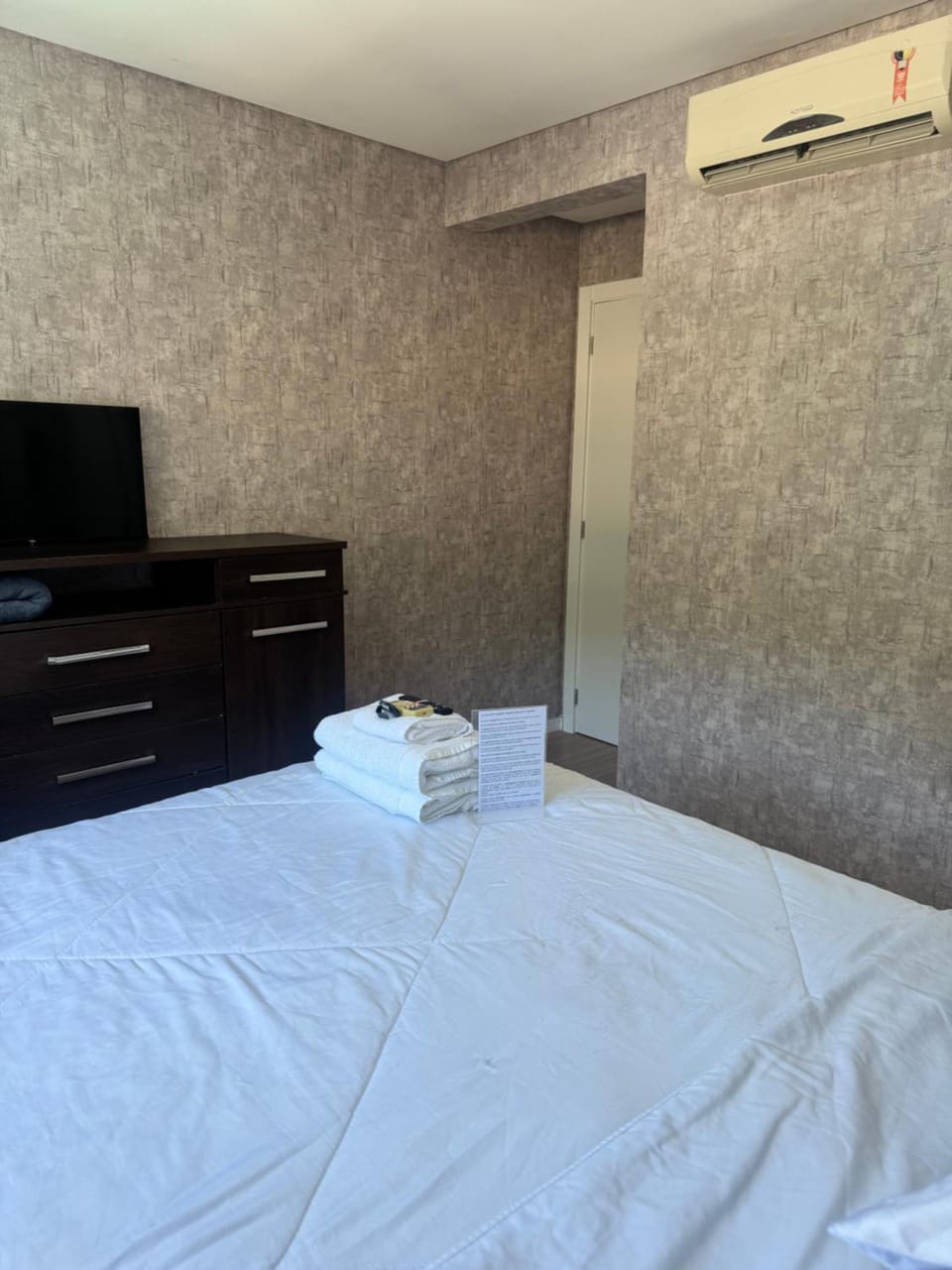 Suítes De Pádua - Quartos com banheiro privativo em casa ampla e completa em Santo Antônio de Lisboa - Florianópolis - SC - BR Vacation rental in Florianopolis