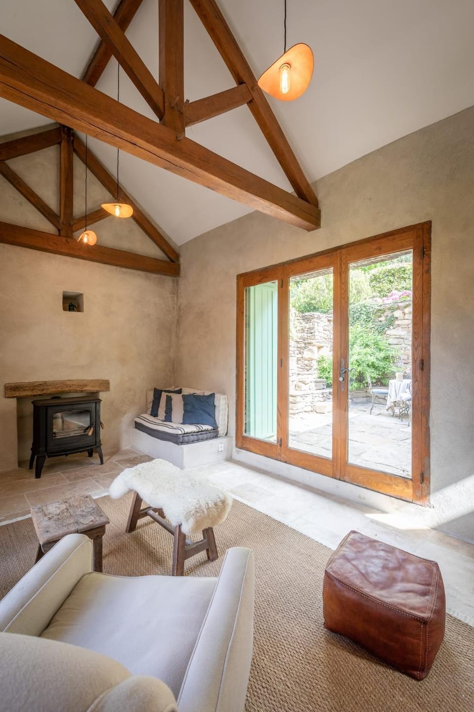 Day, Living room, Seating area
