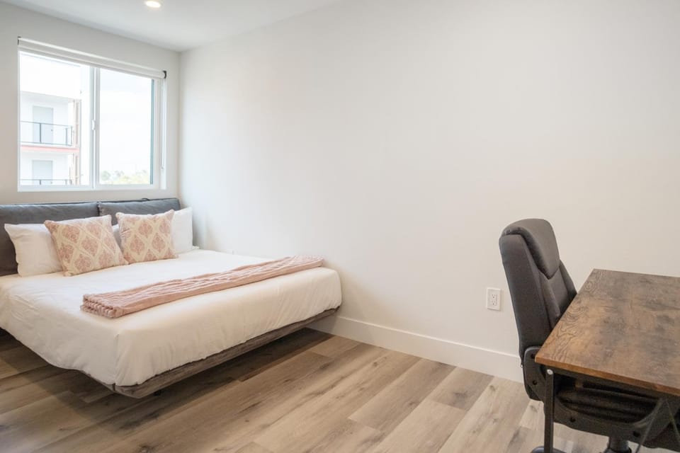 Urban Oasis in the Heart of LA Near USC & Major Attractions Bed and Breakfast in Los Angeles