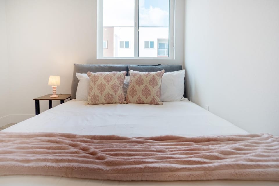 Urban Oasis in the Heart of LA Near USC & Major Attractions Bed and Breakfast in Los Angeles