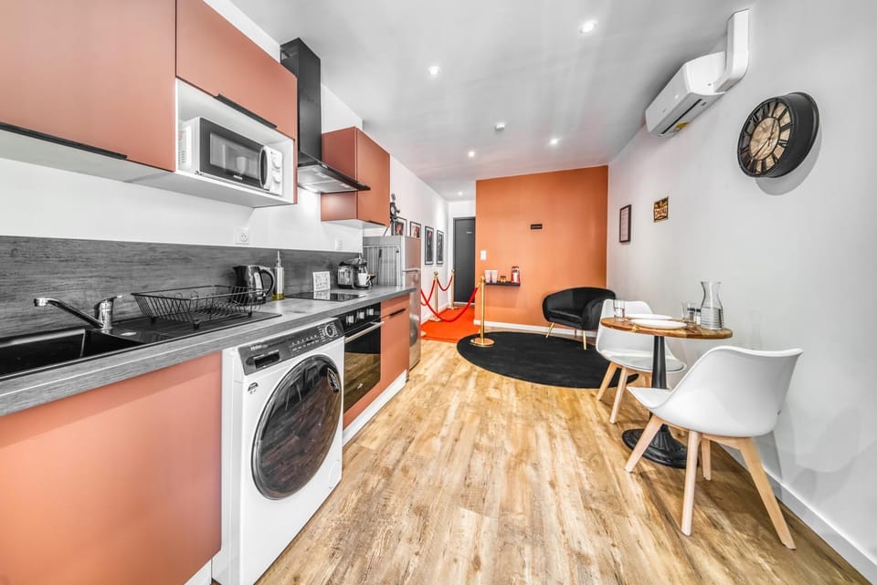 Kitchen or kitchenette, stove, stove, washing machine, washing machine, dryer, kitchen, kitchen