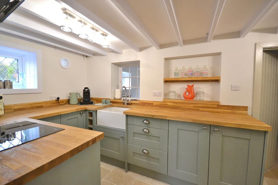 Albie Cottage House in Breckland District