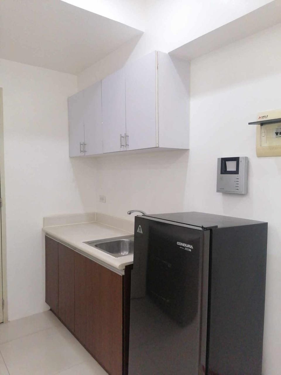 The Embassy Pods Apartment hotel in Manila City