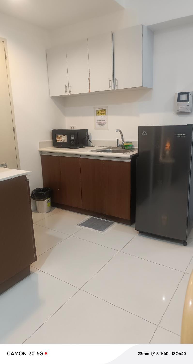 The Embassy Pods Apartment hotel in Manila City