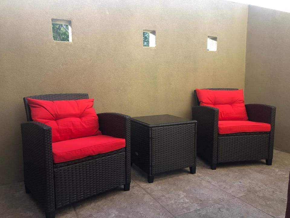 Relax & Enjoy In Our Spacious Townhome Getaway A Apartment in Pharr
