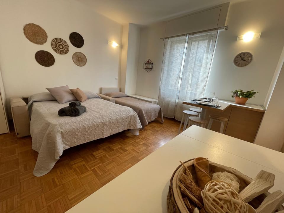 Bed, Photo of the whole room