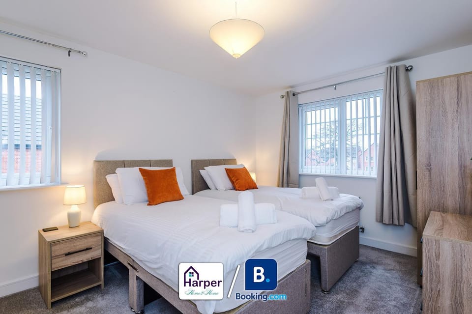 Bed, Photo of the whole room, Bedroom, towels, wardrobe