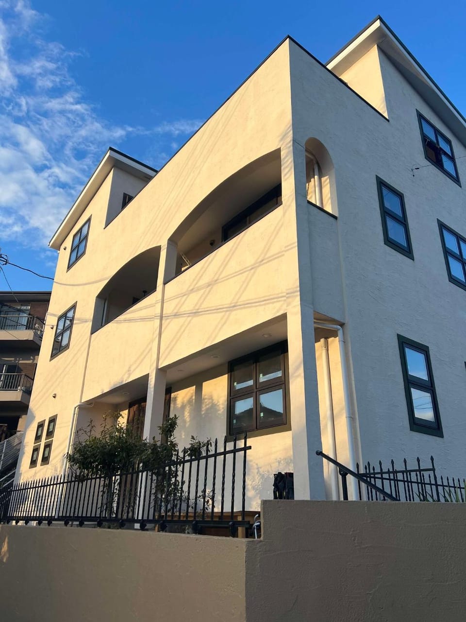 Property building, Day