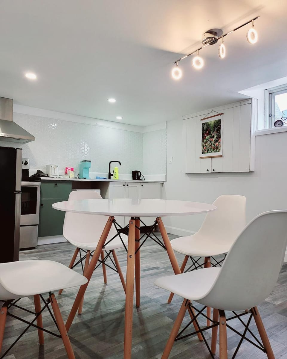 Kitchen or kitchenette, Living room, Dining area