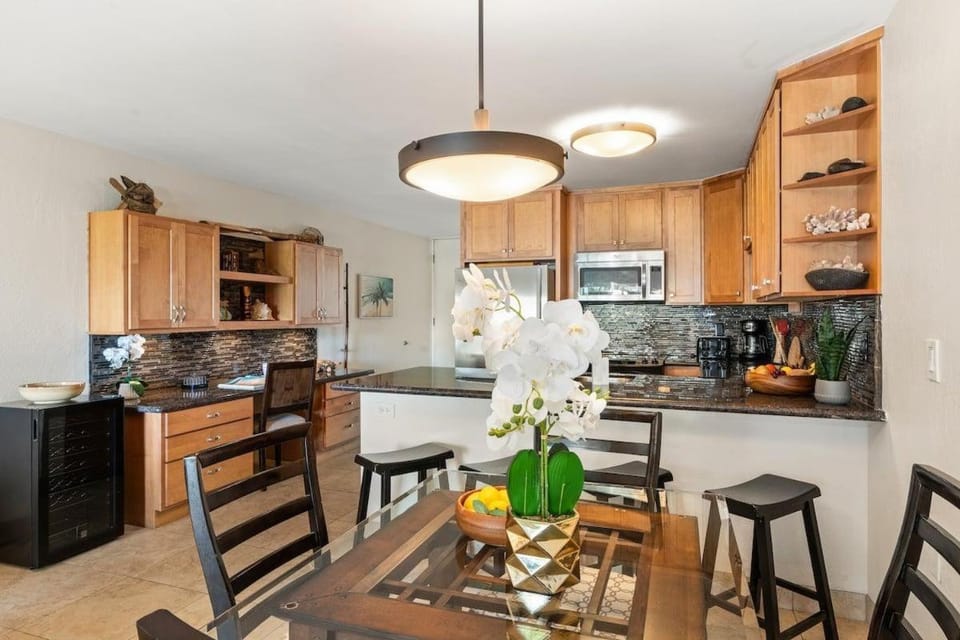 Hale Kamaole 171 · HAK 171 Ground Floor Condo Near Beach w AC House in Wailea
