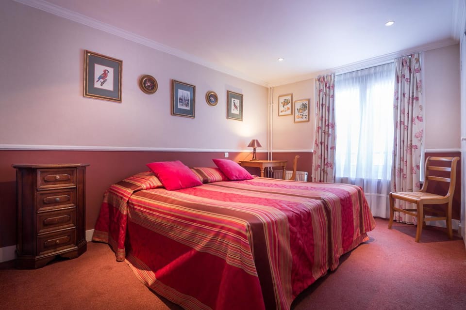Day, Photo of the whole room, Bedroom