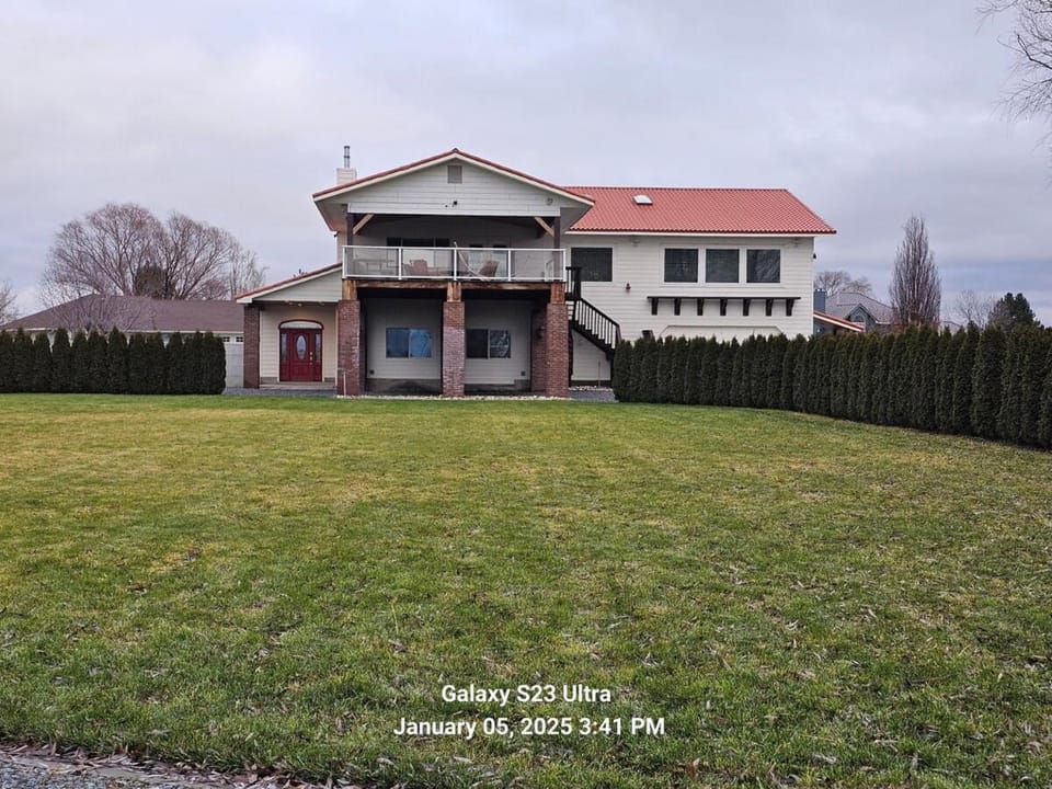 Property building, Day