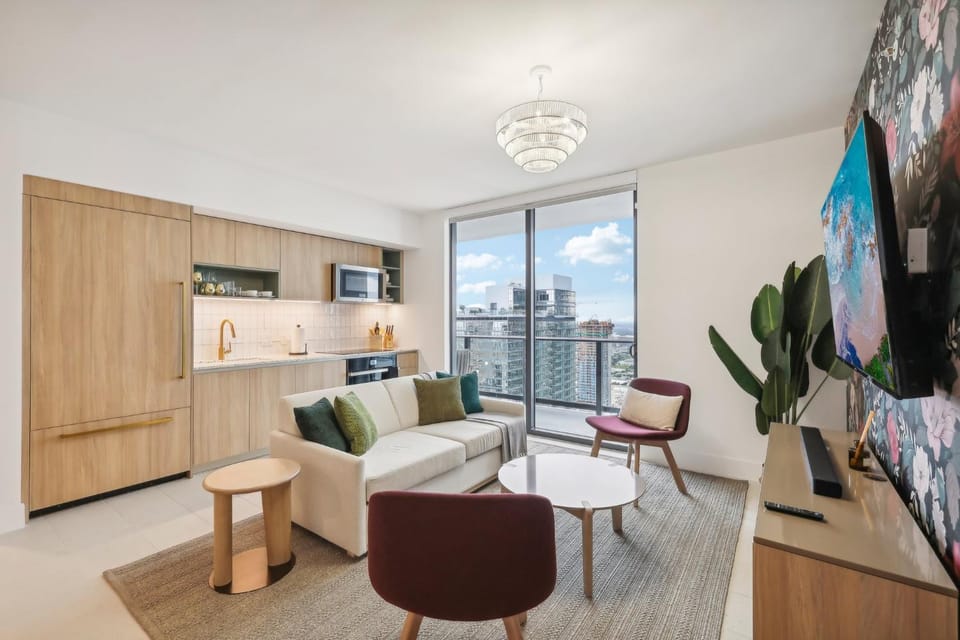 Communal lounge/ TV room, TV and multimedia, Kitchen or kitchenette, Living room, Seating area