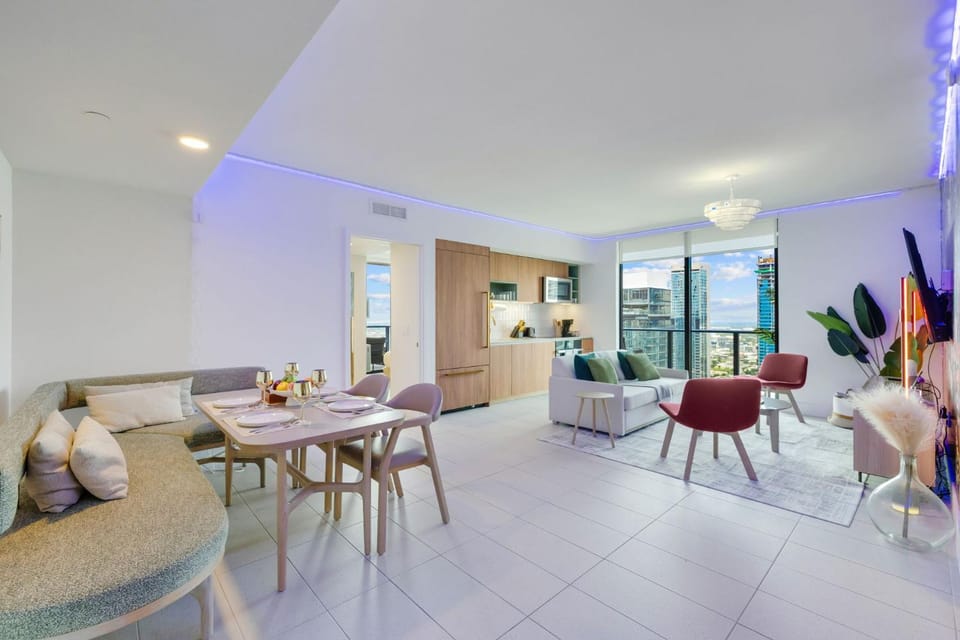 Living room, Dining area