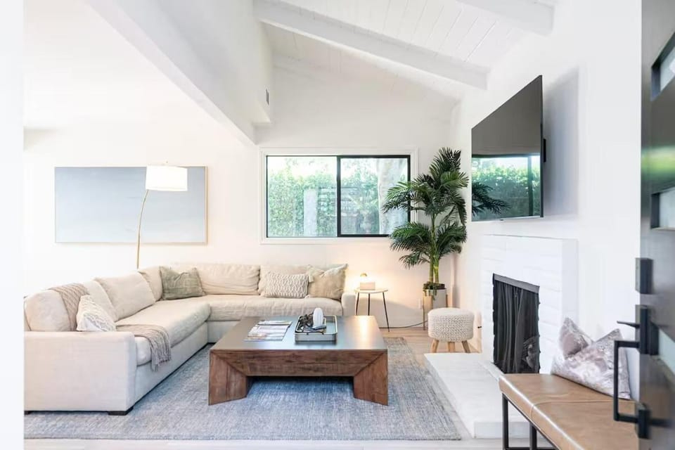 Montecito-Chic Beachside Retreat House in Montecito