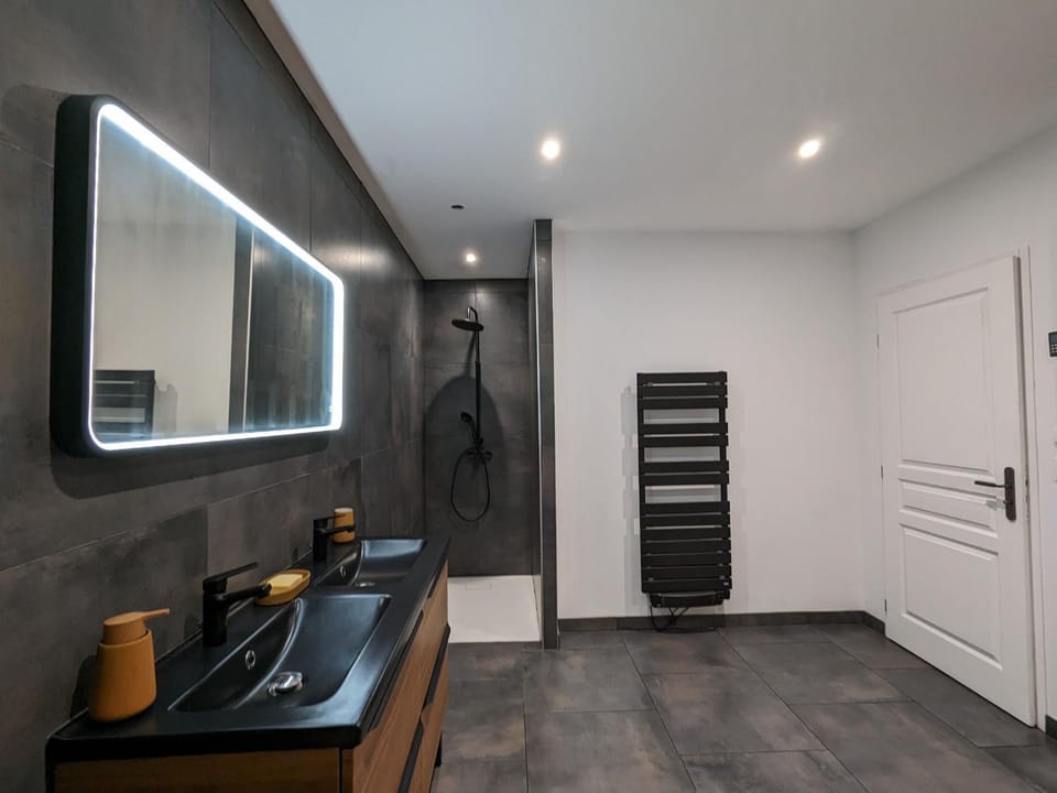 Gîte rénové à Mauvages avec jardin, BBQ et WIFI - FR-1-585-167 House in Grand Est