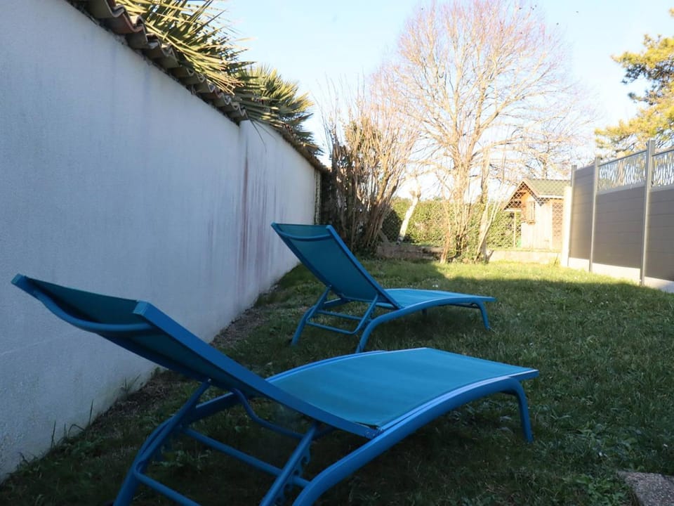 Maison rénovée 4 pers. avec jardin et PARKING - FR-1-738-34 House in Nouvelle-Aquitaine