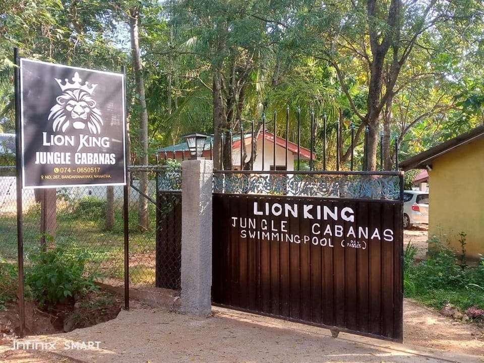Lion King Jungle Cabanas Hotel in Dambulla