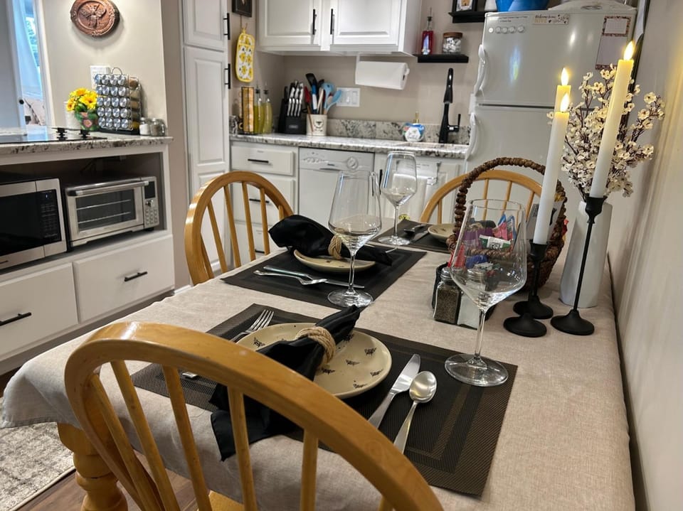 Dining area, dishwasher, oven