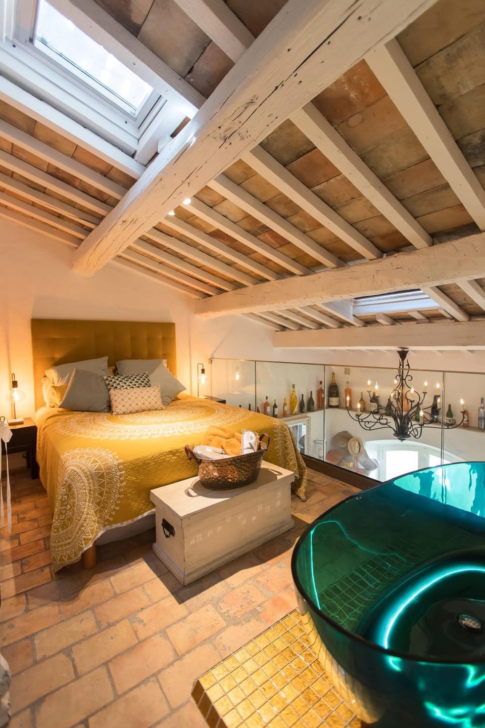 Bed, Photo of the whole room, Bedroom, Bath