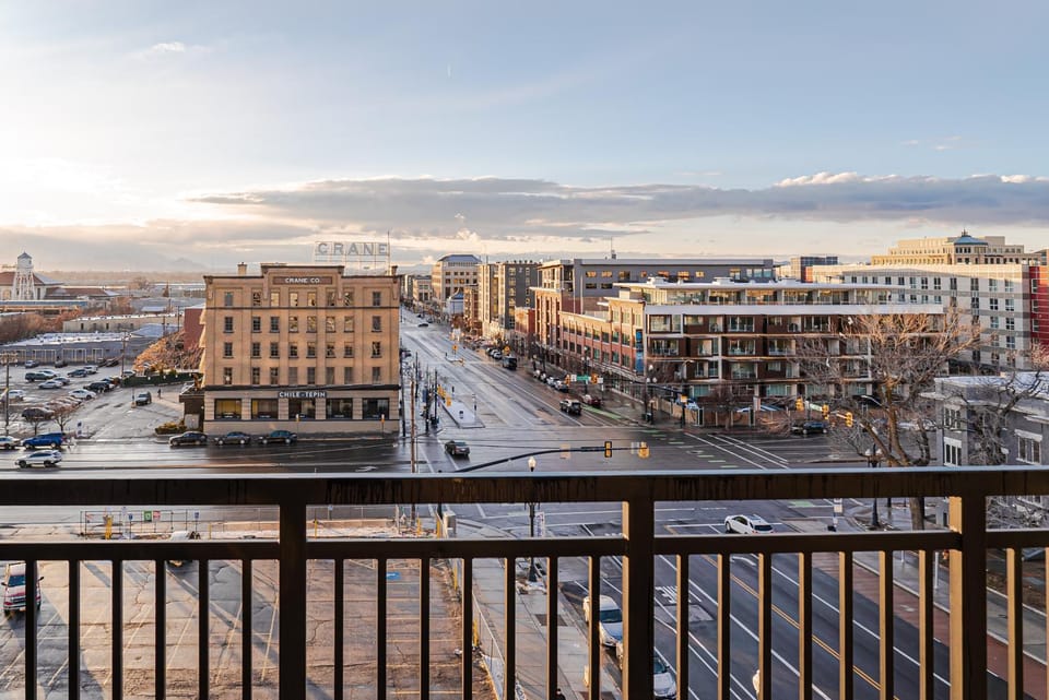 Balcony/Terrace, City view