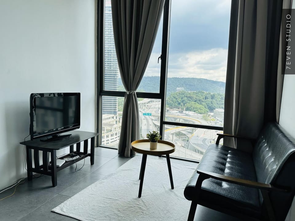TV and multimedia, Seating area