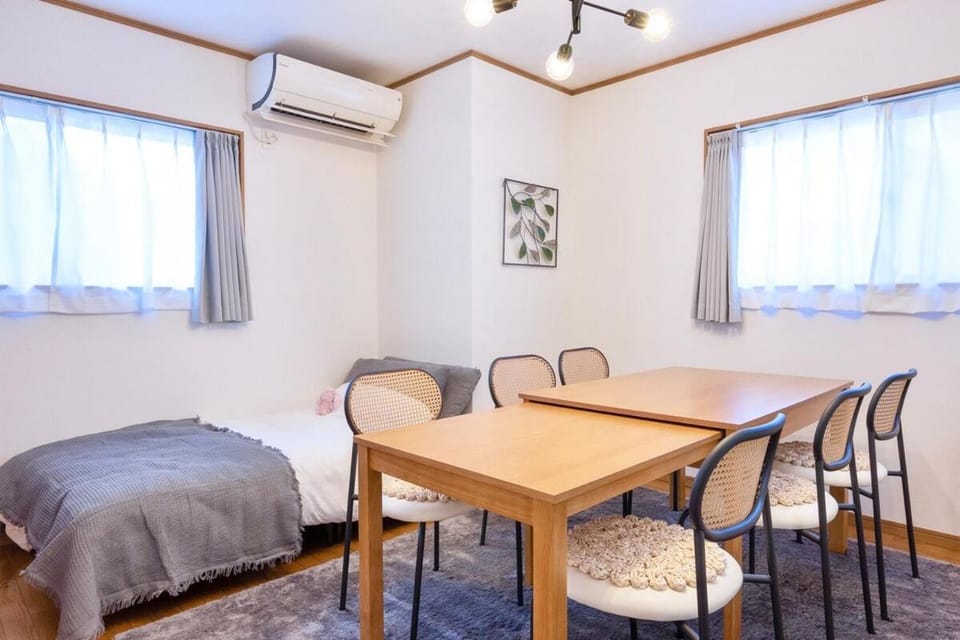 Living room, Dining area, air conditioner