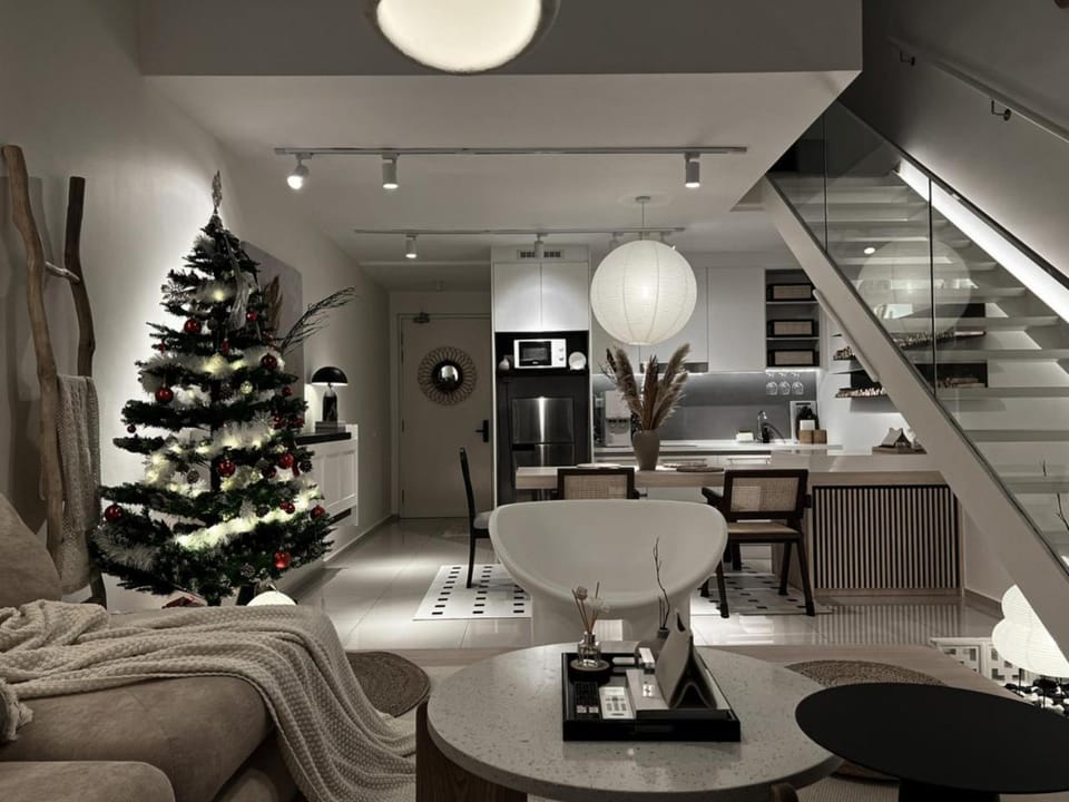 Living room, Photo of the whole room