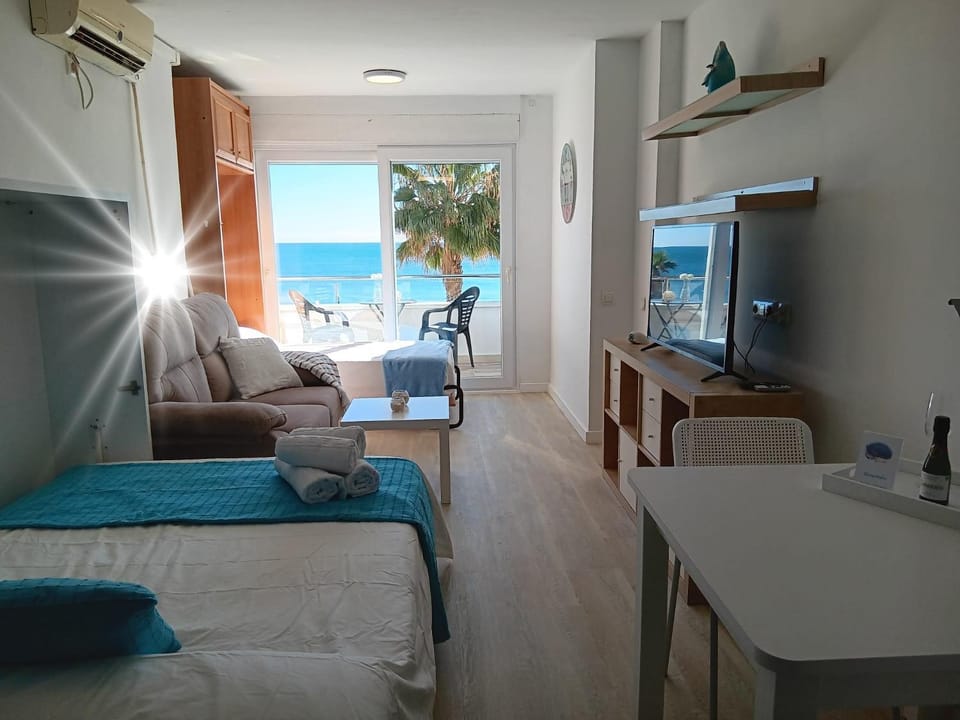 Bed, Sea view