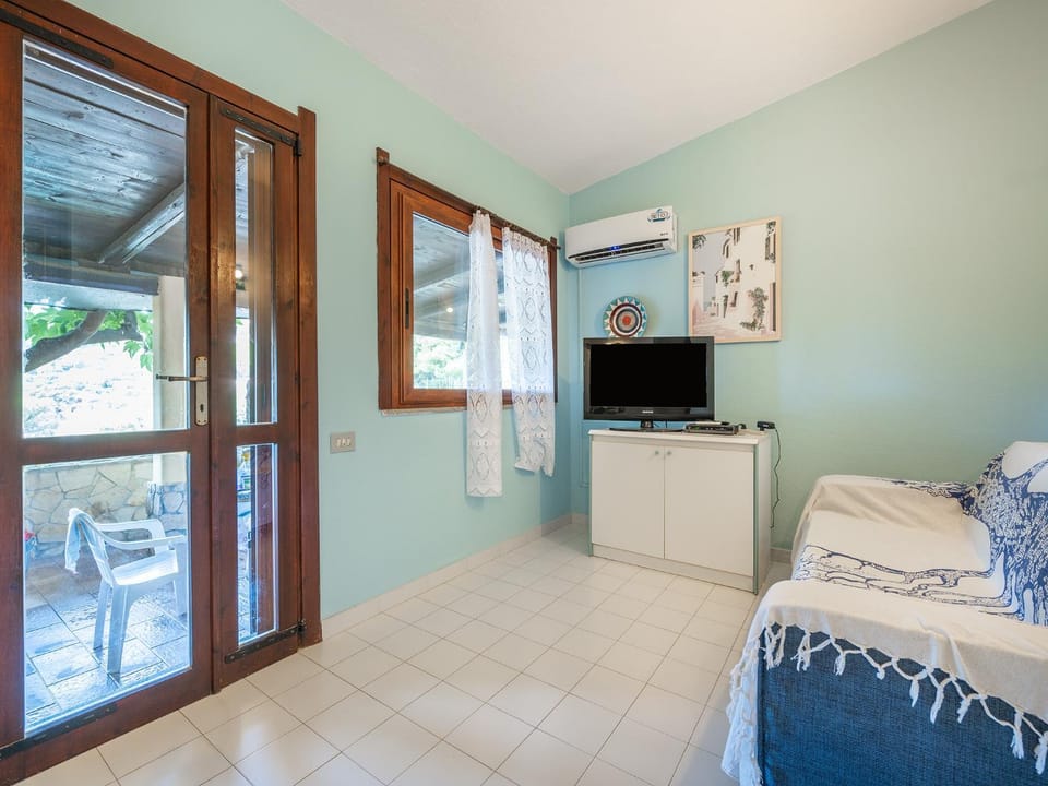 Villetta Valentina vista mare Bestvacationever House in Sardinia