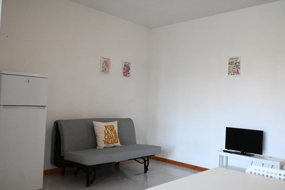 S075 - Sirolo, bilocale con giardino e garage in centro Apartment in Sirolo