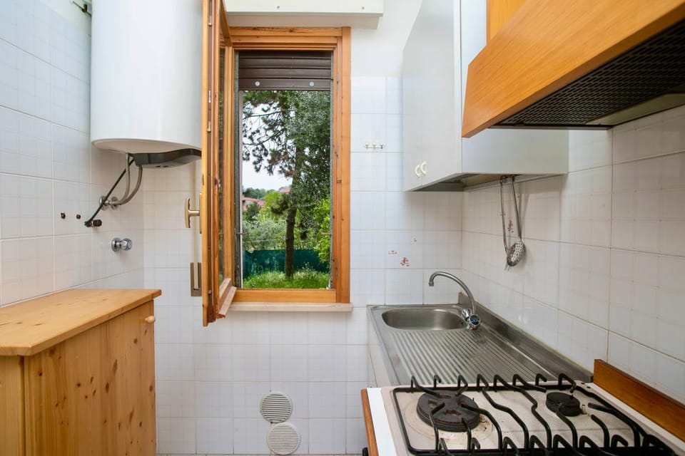 S075 - Sirolo, bilocale con giardino e garage in centro Apartment in Sirolo