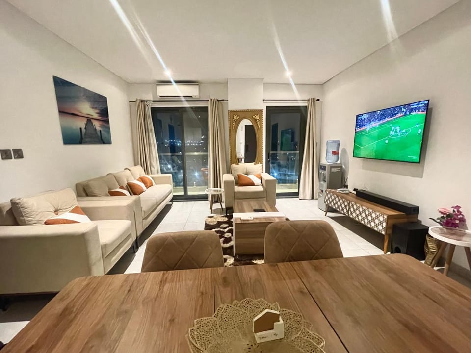 Communal lounge/ TV room, TV and multimedia, Living room, Seating area, Evening entertainment